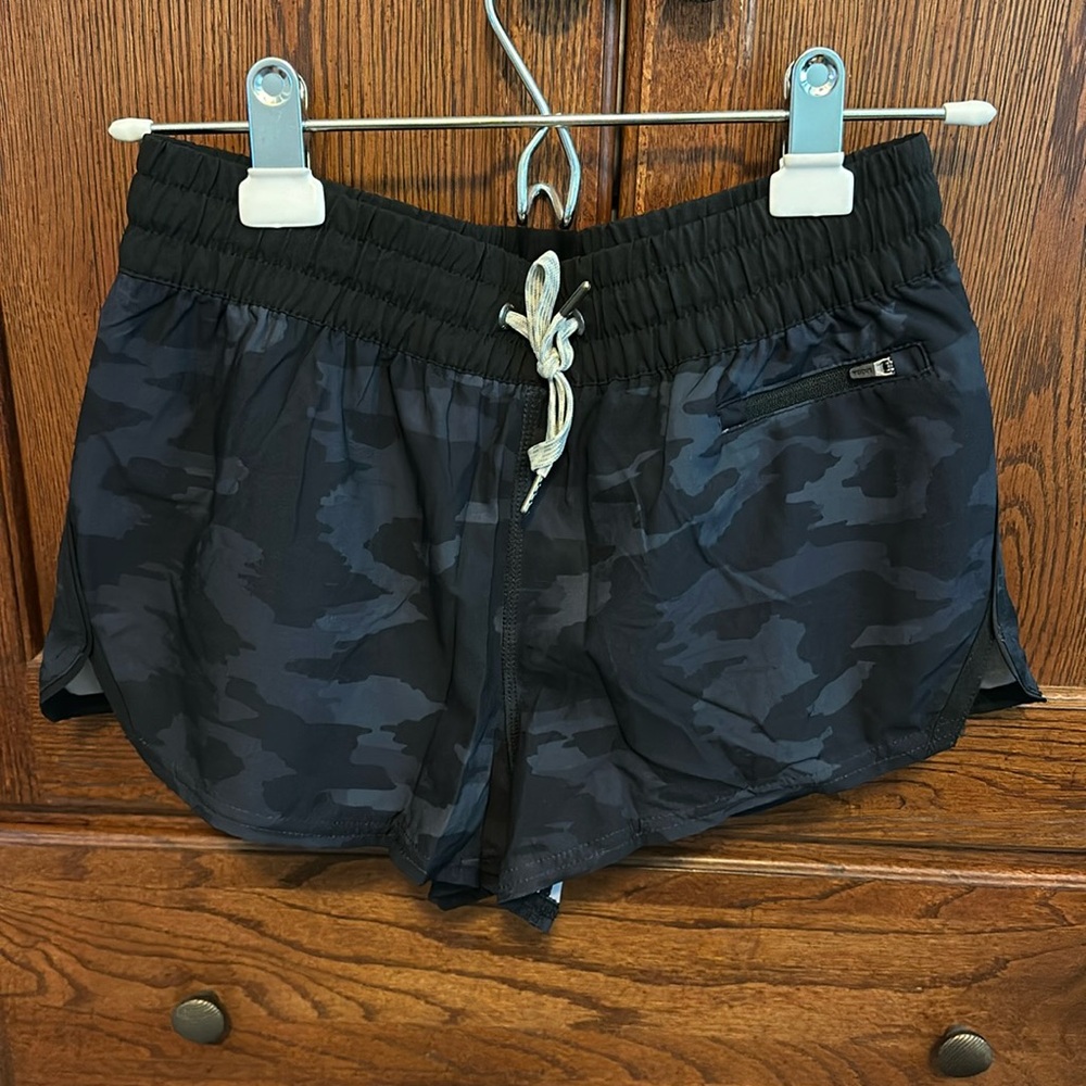 Vuori clementine athletic shorts